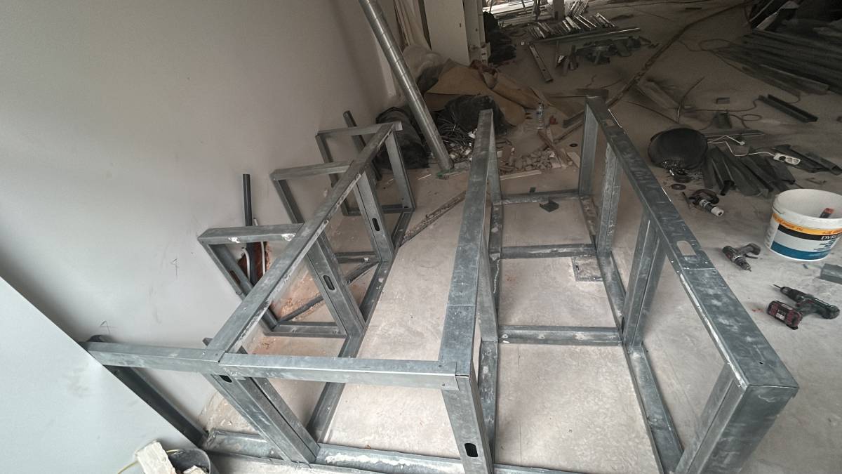 Allyson construções - Odivelas - Instalação de Escadas