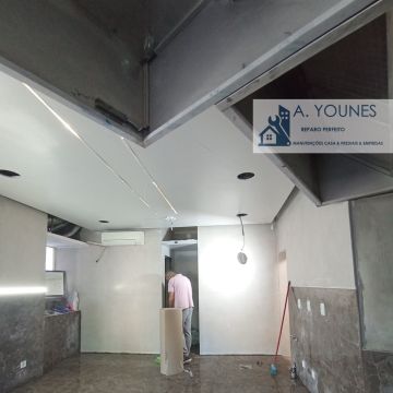 A.younes - Almada - Door Repair