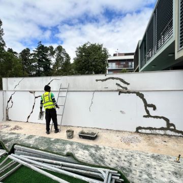 LIRIOS IMPARÁVEIS - Cascais - Instalação ou Substituição de Portão de Garagem