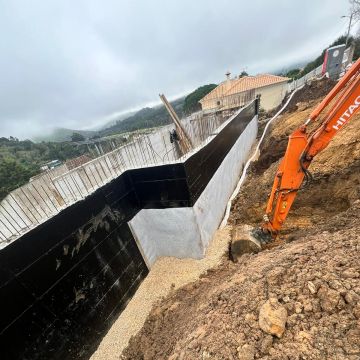 LIRIOS IMPARÁVEIS - Cascais - Construção de Piscina Abaixo do Solo