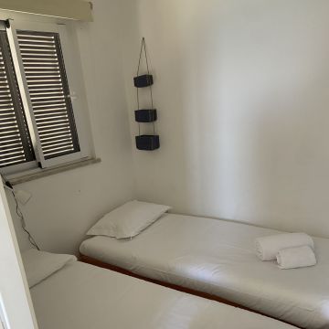 Ana vitória da Silva Gonçalves - Silves - Limpeza de Espaço Comercial