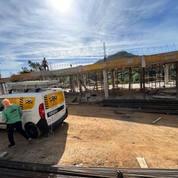 LIRIOS IMPARÁVEIS - Cascais - Swimming Pool Repair