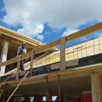 LIRIOS IMPARÁVEIS - Cascais - Nivelação de Terreno - Grande Dimensão (mais de 1 hectar)