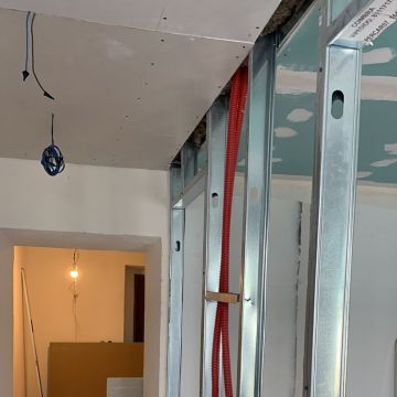 Jonatan Porto - Coimbra - Innenwand einbauen