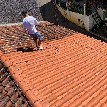 Jonatan Porto - Coimbra - Reinigung von Jalousien