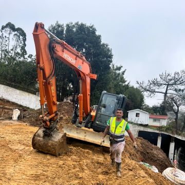 LIRIOS IMPARÁVEIS - Cascais - Reparação ou Substituição de Pavimento em Pedra ou Ladrilho