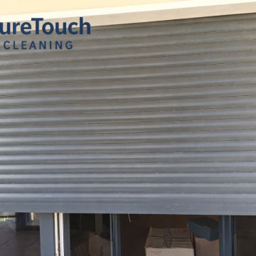 PuretTouch Cleaning - Seixal - Limpeza de Espaço Comercial