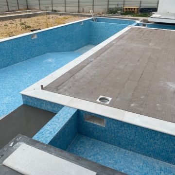 Gustavo Costa Leal - Portimão - Tile Installation