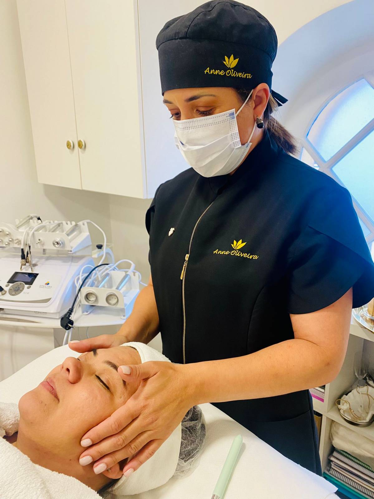 ANNE OLIVEIRA, UNIPESSOAL, LDA - Leiria - Manicure and pedicure (for women)