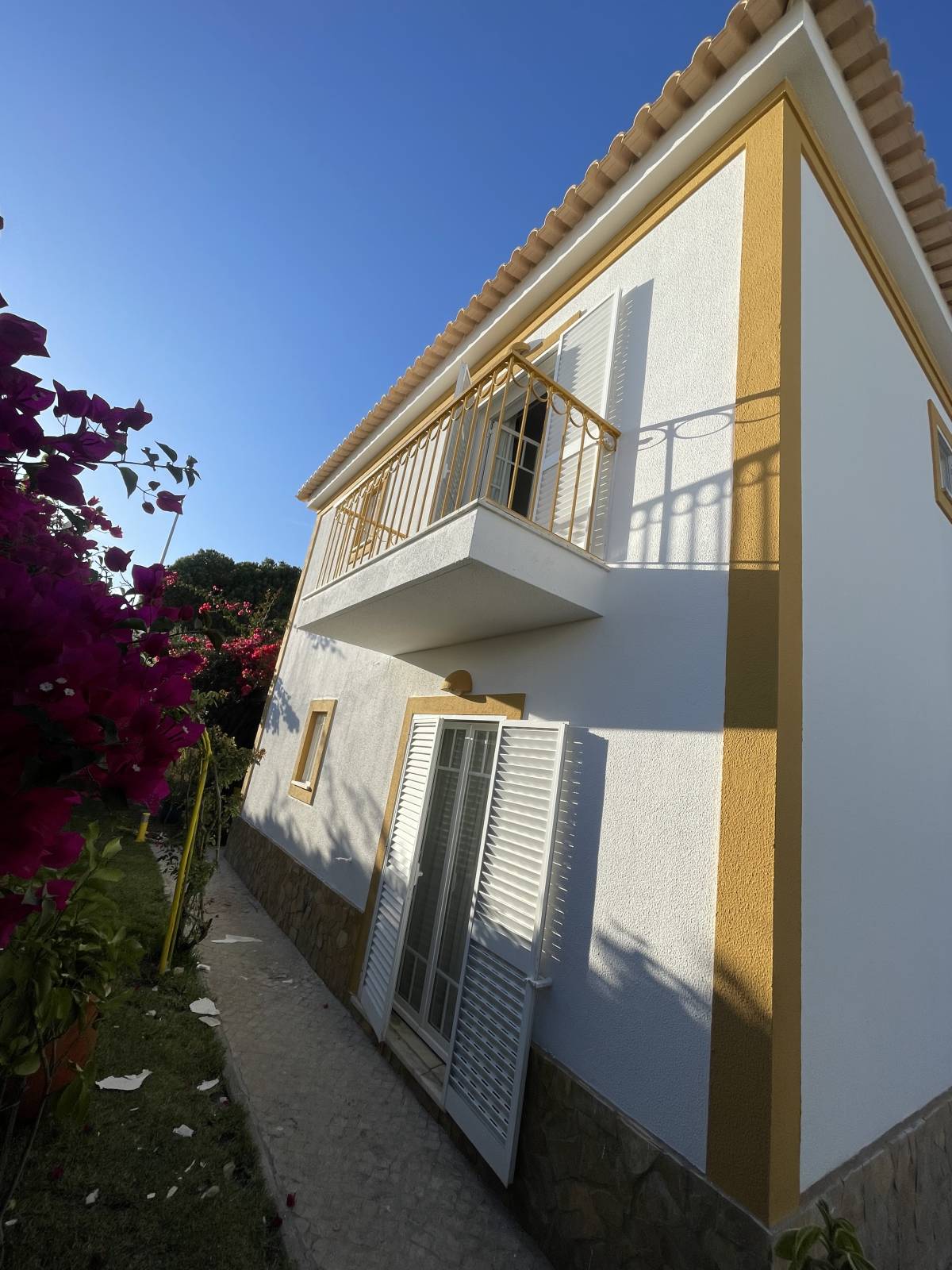 RUDI remodelações - Almada - Stone or Tile Flooring Repair or Partial Replacement