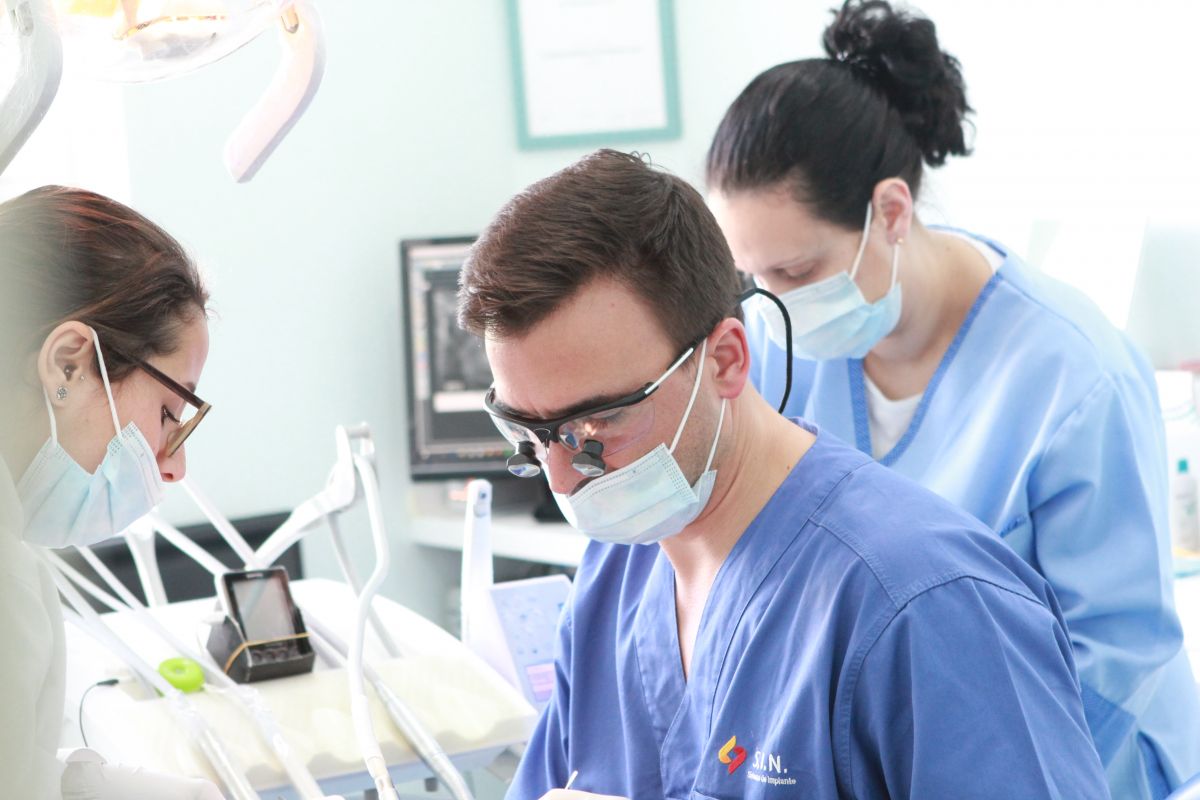 Clínica Dentarmed - Medicina Dentária - Almada - Cuidados Dentários