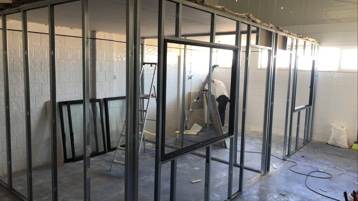 Paulo Pedro - Peniche - Stucco Application