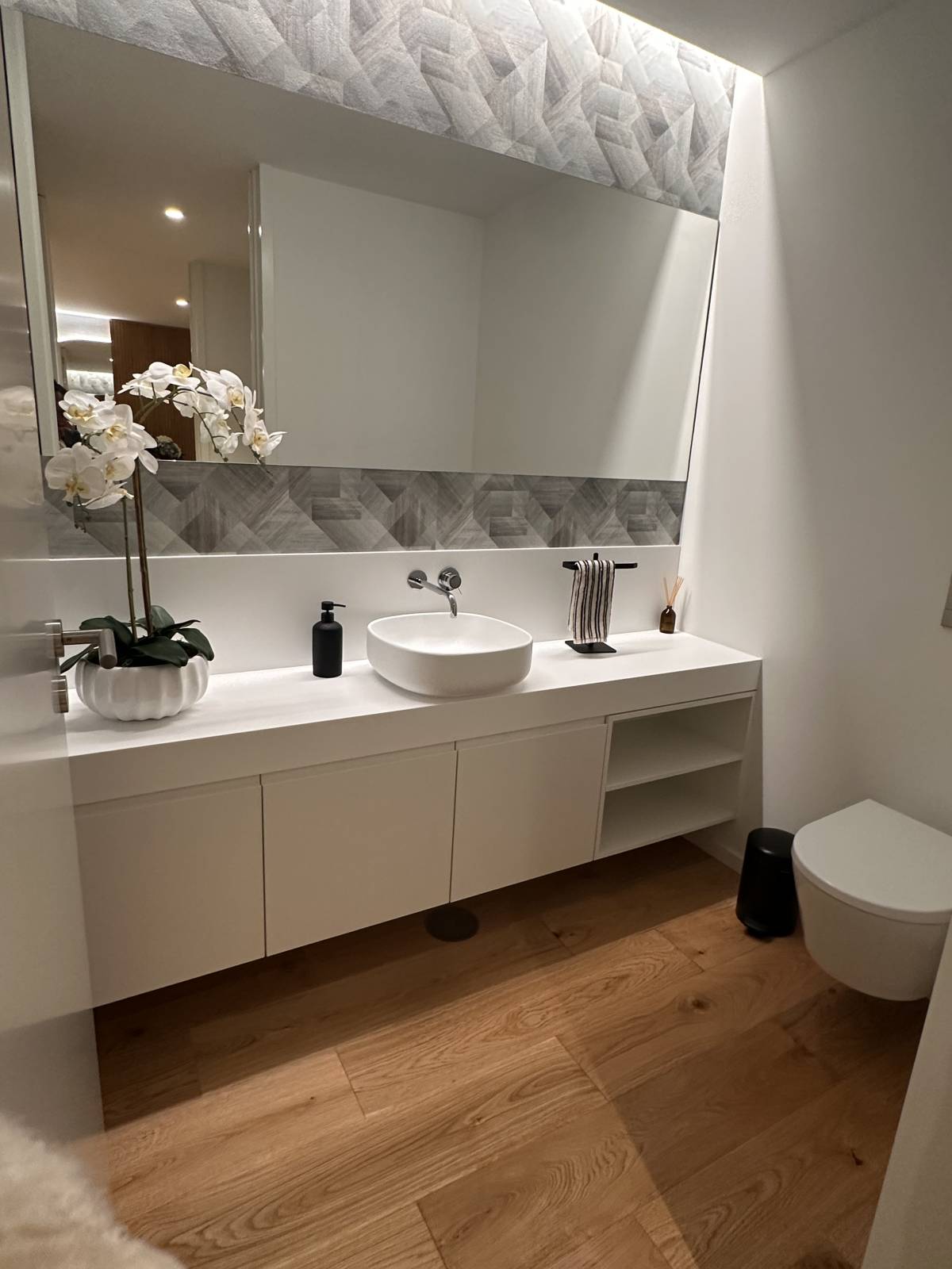 Vertex Solutions - Valongo - Whirlpool und SPA-Bereich Aufbau
