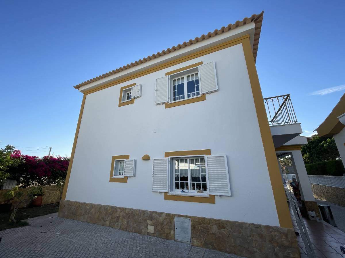 RUDI remodelações - Almada - Door Painting