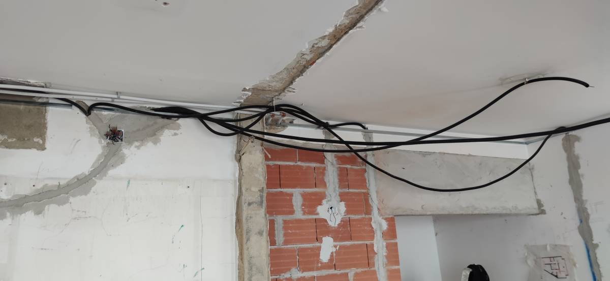 Souza Remodelações e Serviços Gerais - Leiria - Billardtisch montieren