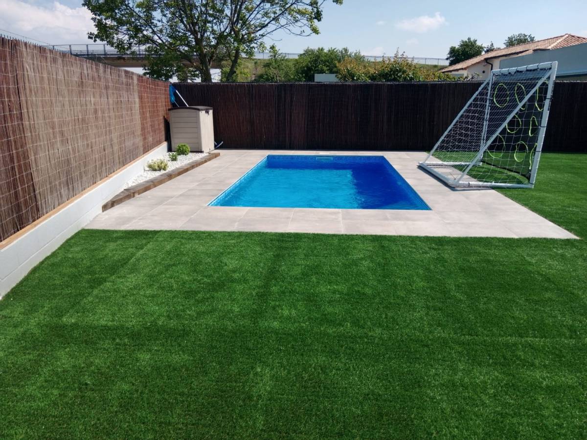 Avance Construção de Piscinas - Almada - Limpeza ou Manutenção de Piscina