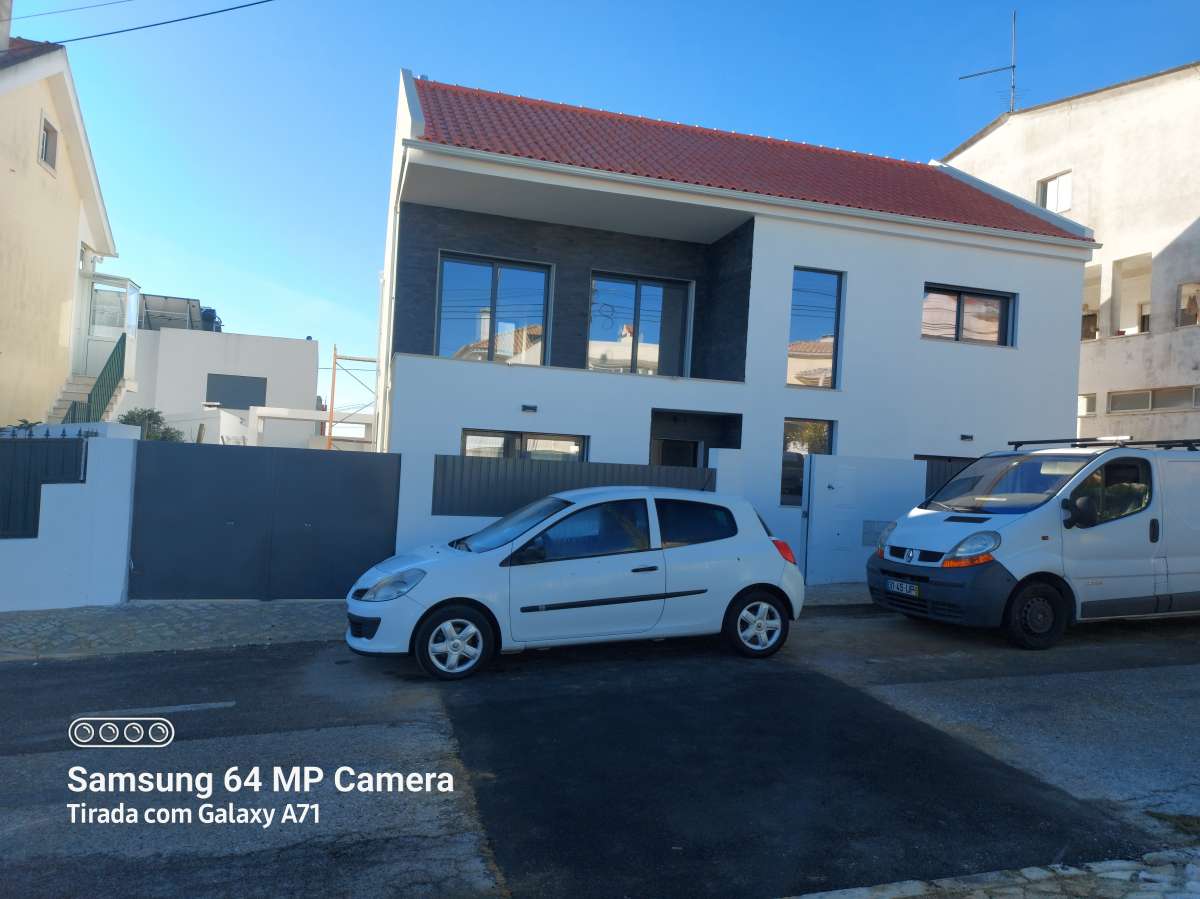 Stroycity - Sintra - Gutter Repair