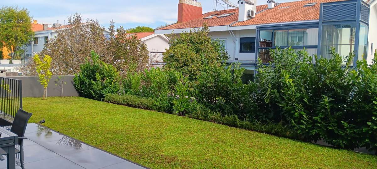 Plantar Serviços de Jardinagem - Gondomar - Instalação de Relva Artificial