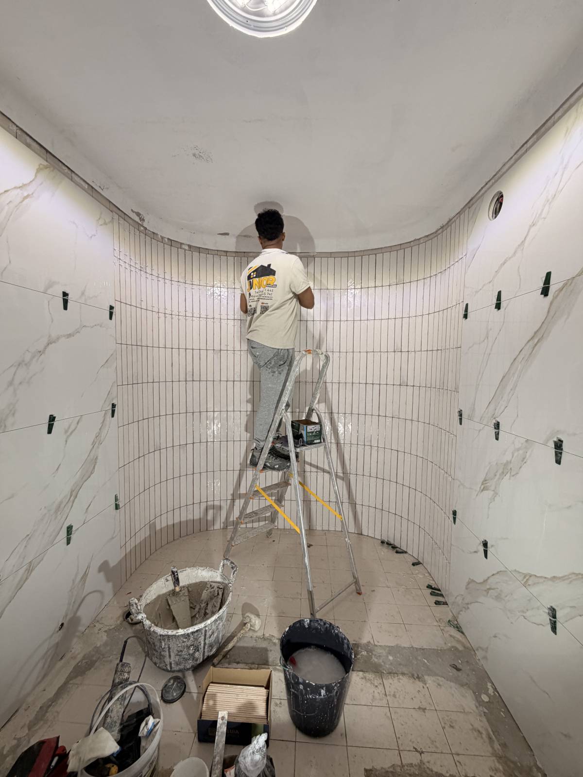 JUNIOR LADRILHOS CONSTRUÇÕES - Porto de Mós - Instalação de Azulejos