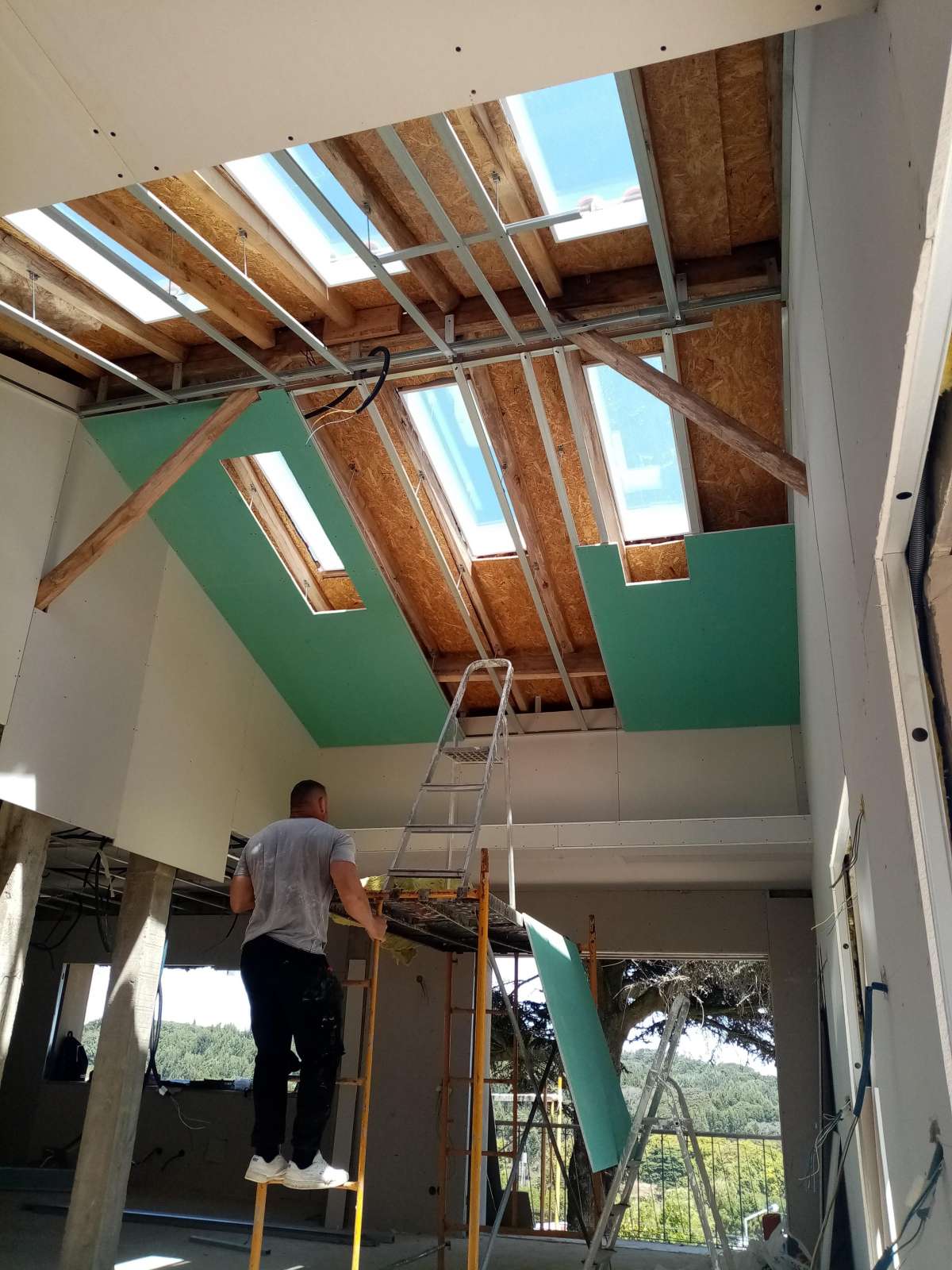 Obra On - Oeiras - Stone or Tile Flooring Installation