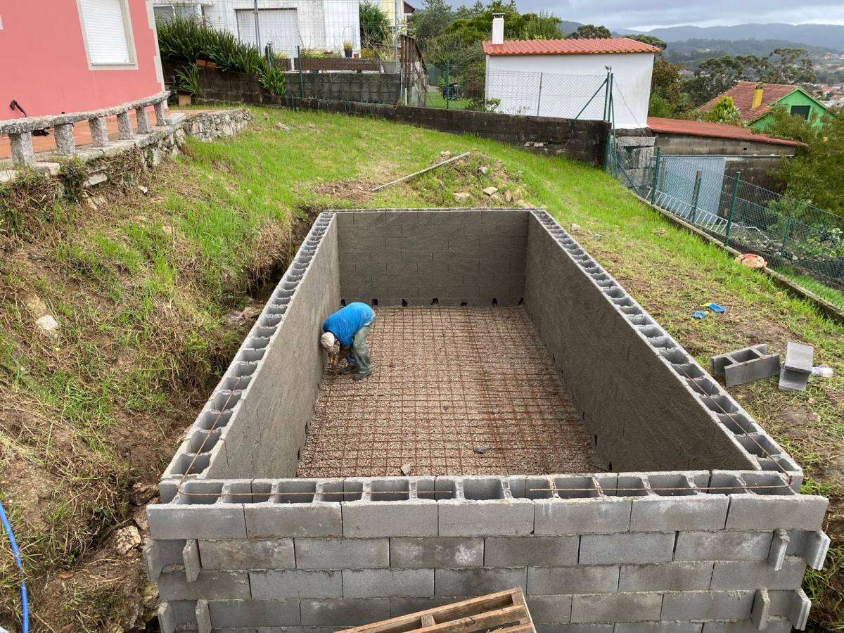Avance Construção de Piscinas - Almada - Construção de Piscina Abaixo do Solo