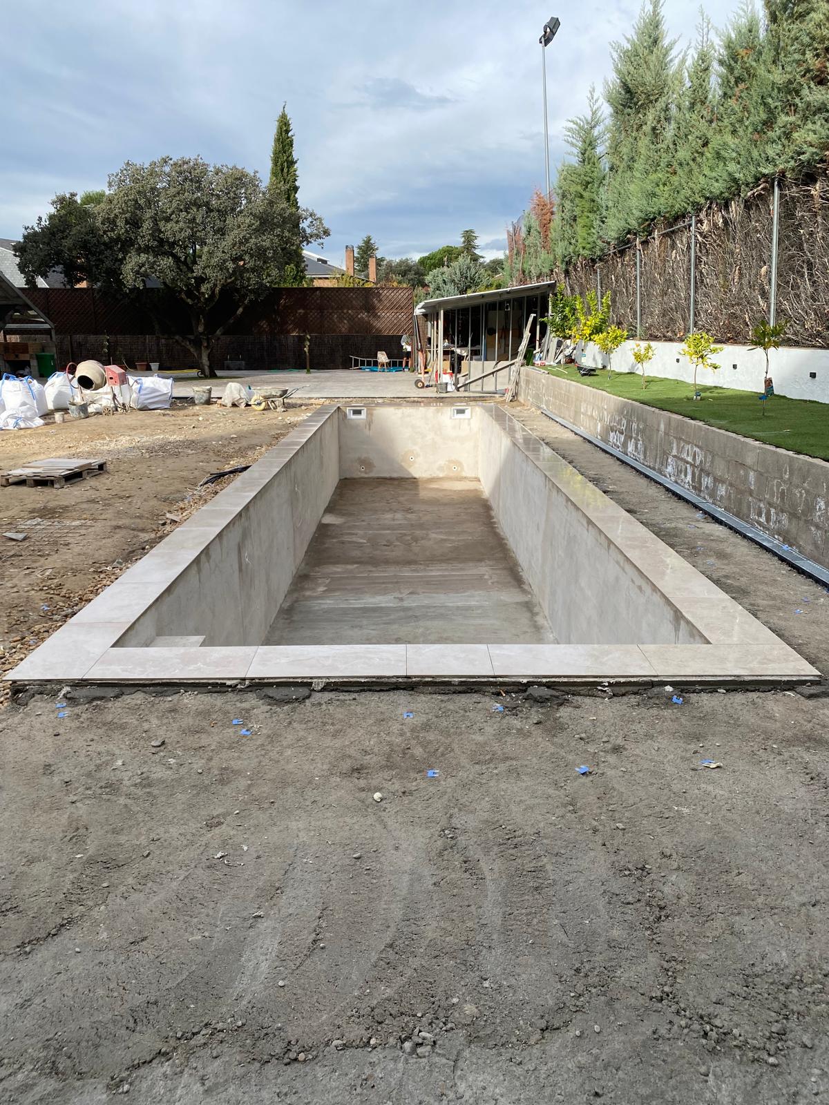 Avance Construção de Piscinas - Almada - Reparação de Piscina