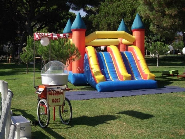 Alma Mater - Coro | DJ | Eventos - Guarda - Aluguer de Insufláveis para Festas
