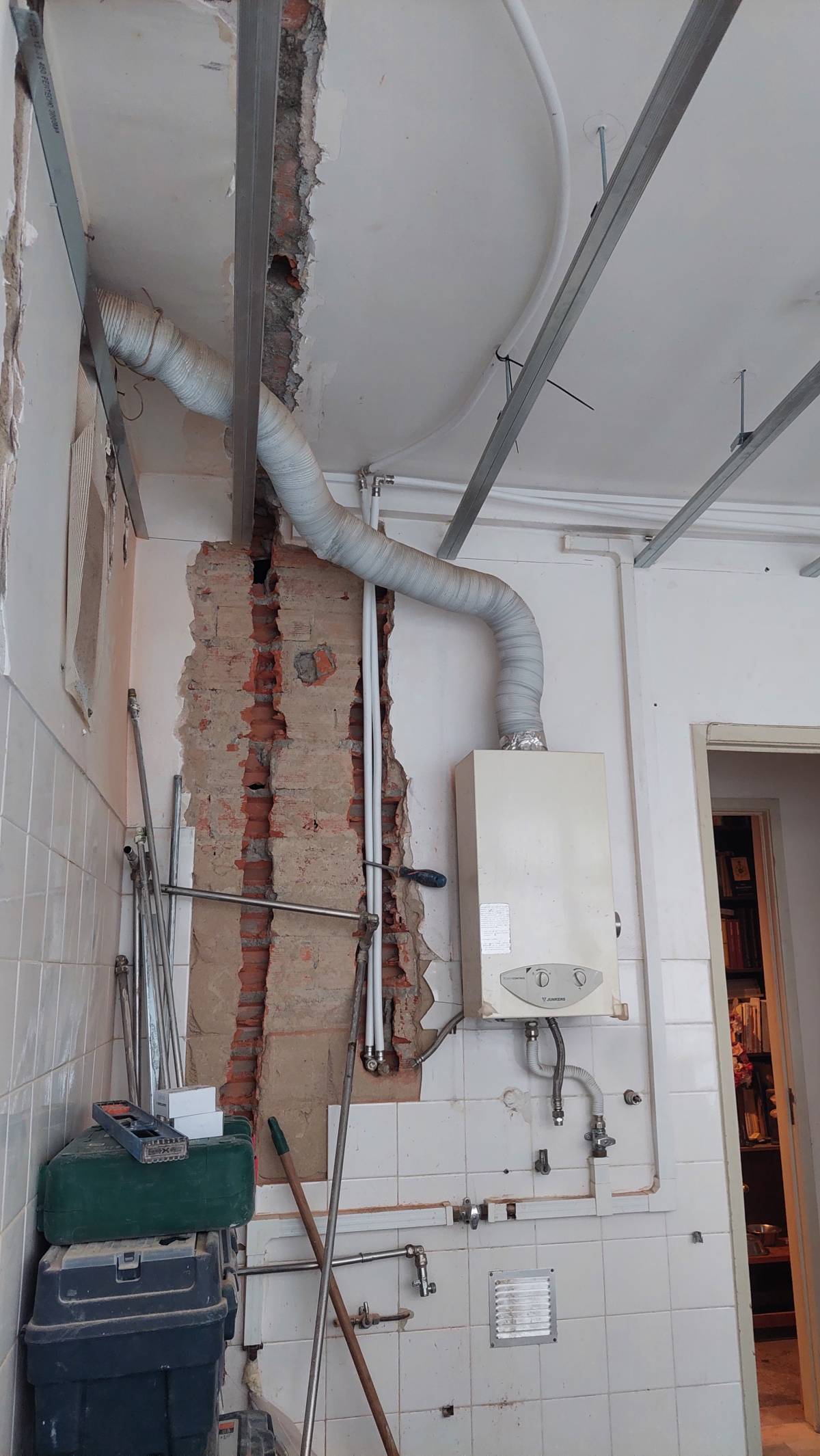 DrywallfdlRemodelaçao - Amadora - Reparación o mantenimiento de tejados