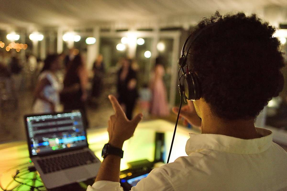 Insonik DJs - Oeiras - DJ para Festas e Eventos