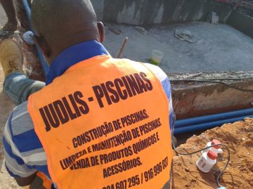 Judlis-piscinas - Loures - Swimming Pool Cleaning or Maintenance