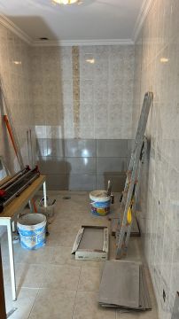 Junior ladrilhos - Porto de Mós - Reparação de Azulejos
