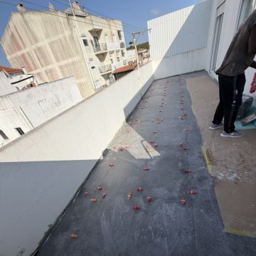 Serviços de remodelação em geral - Sobral de Monte Agraço - Caulking