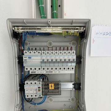 Rb electricidade - Porto - Instalação de Ventoinha