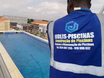 Judlis-piscinas - Loures - In-Ground Swimming Pool Construction