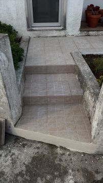 JUNIOR LADRILHOS CONSTRUÇÕES - Porto de Mós - Instalação de Pavimento Vinílico ou Linóleo