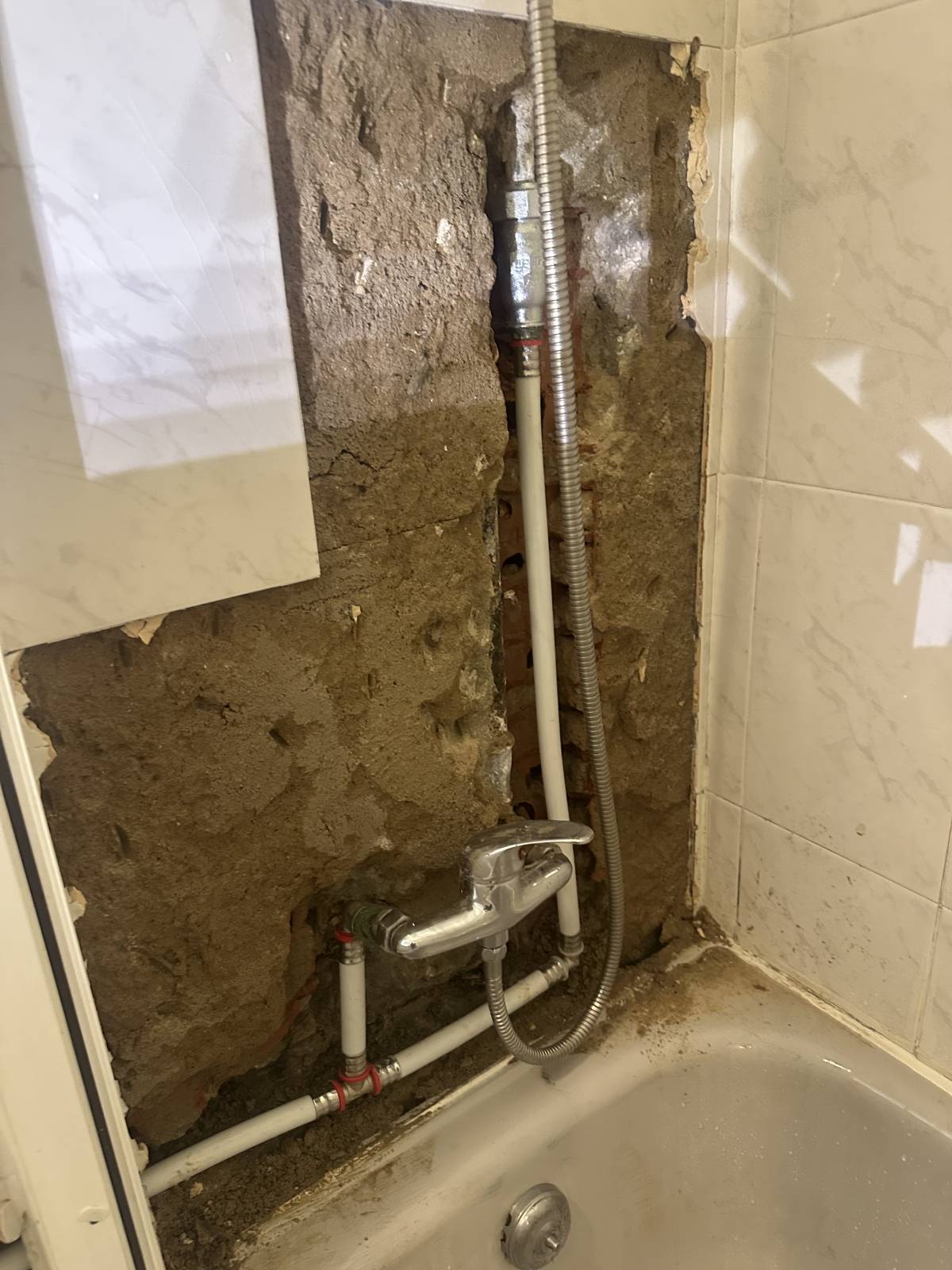 Domusfix Serviços - Lisboa - Instalação de Pavimento em Betão