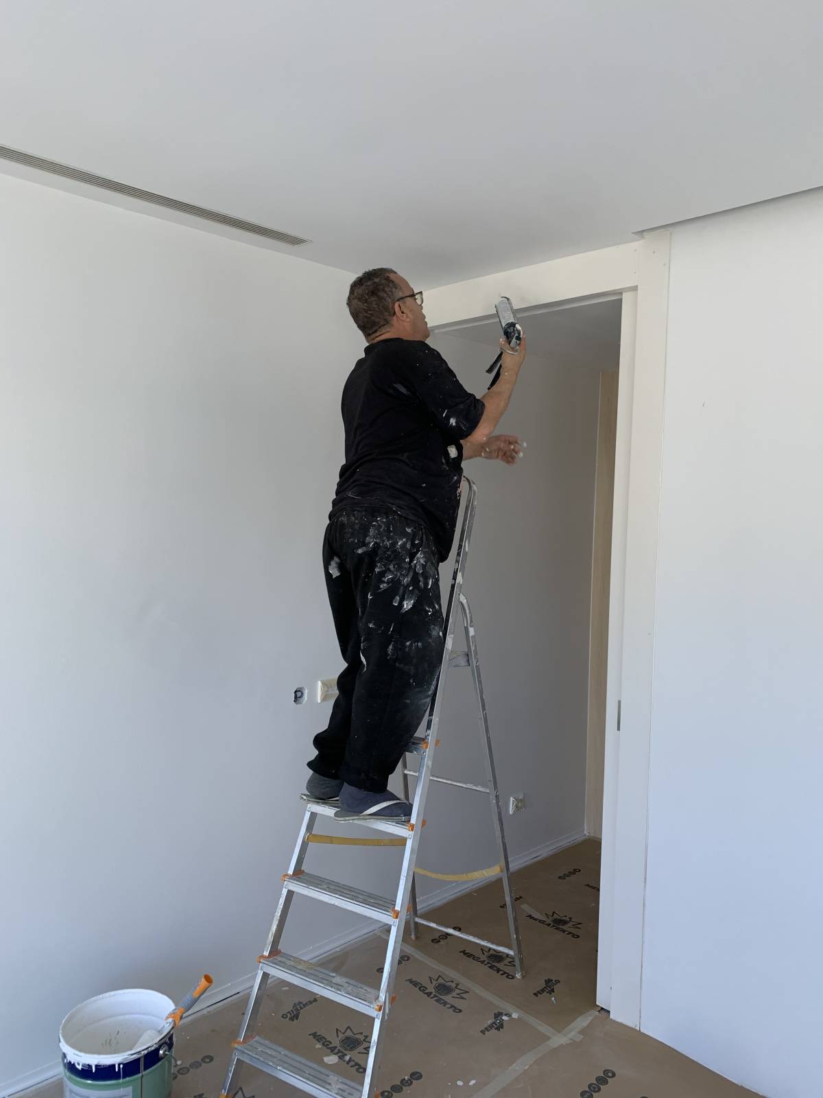 Ilson - Almada - Remodel a Room