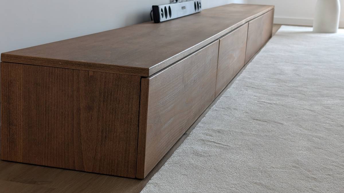 Numood.pt - Mafra - Schrank reparieren