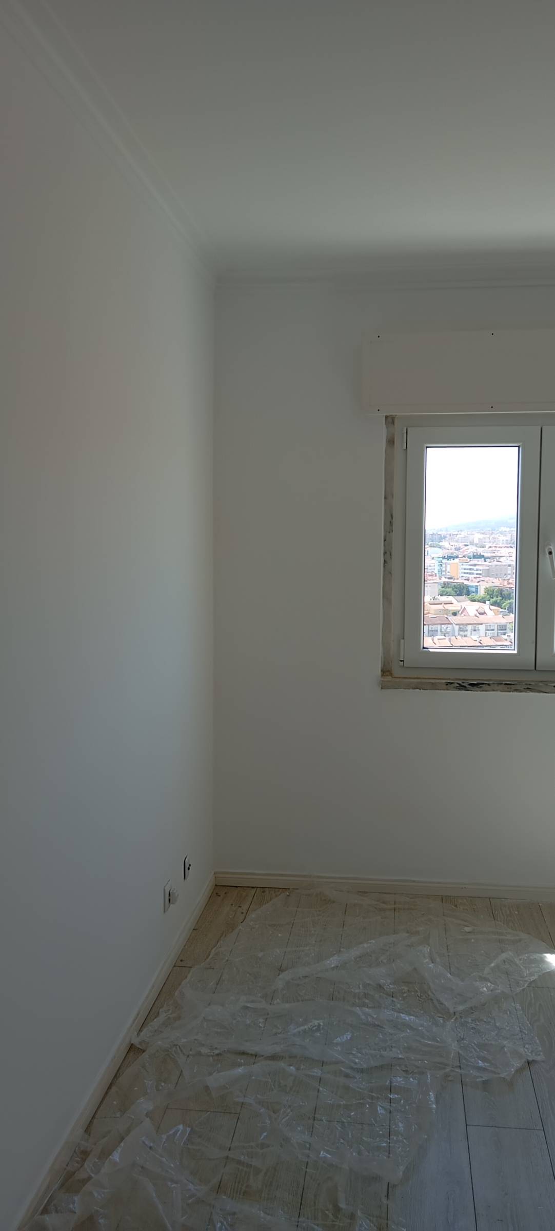 Frazão vertical - Oeiras - Pintura