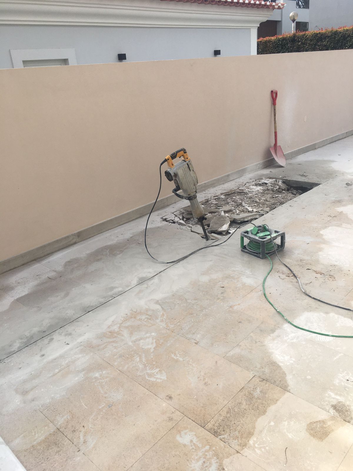 Elopes Engenharia, construção e remodelação - Lisboa - Tratamento de Relvado