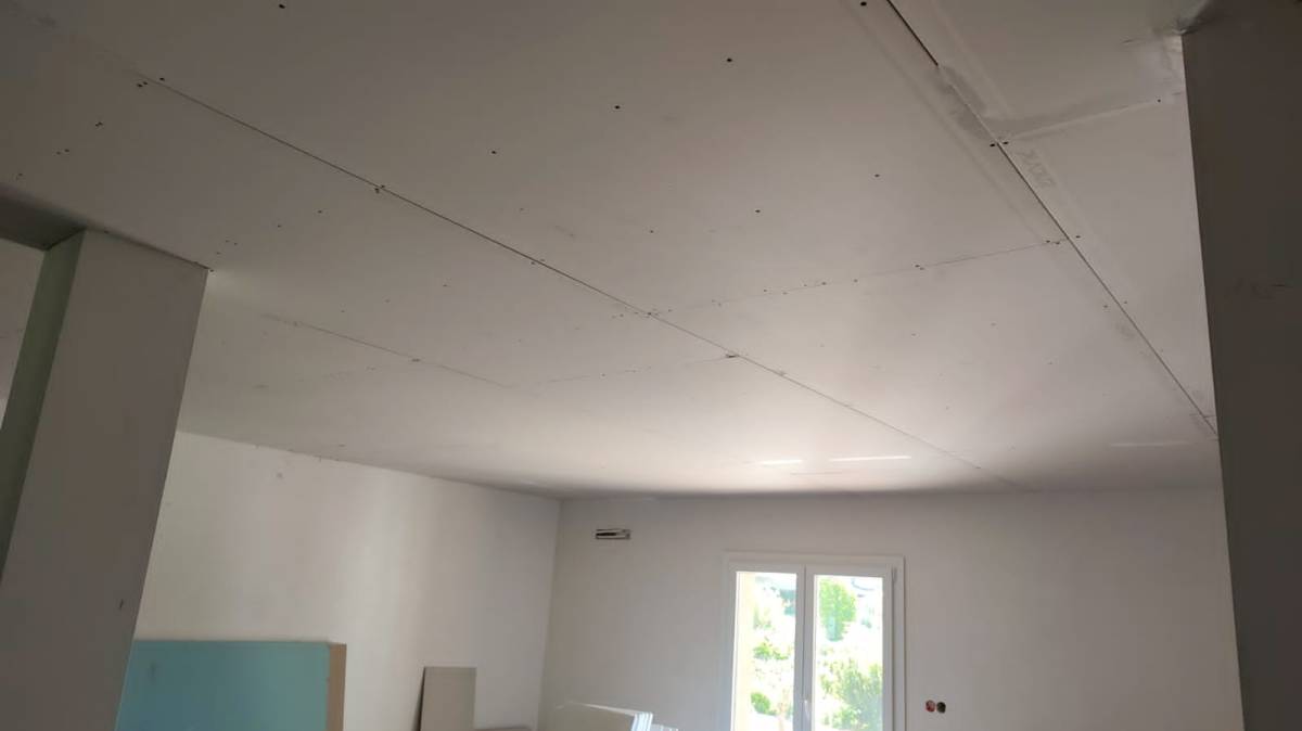 JS REMODELAÇÃOES REVESTIMENTO LDA - Soure - Nivelamento de Superfícies em Betão