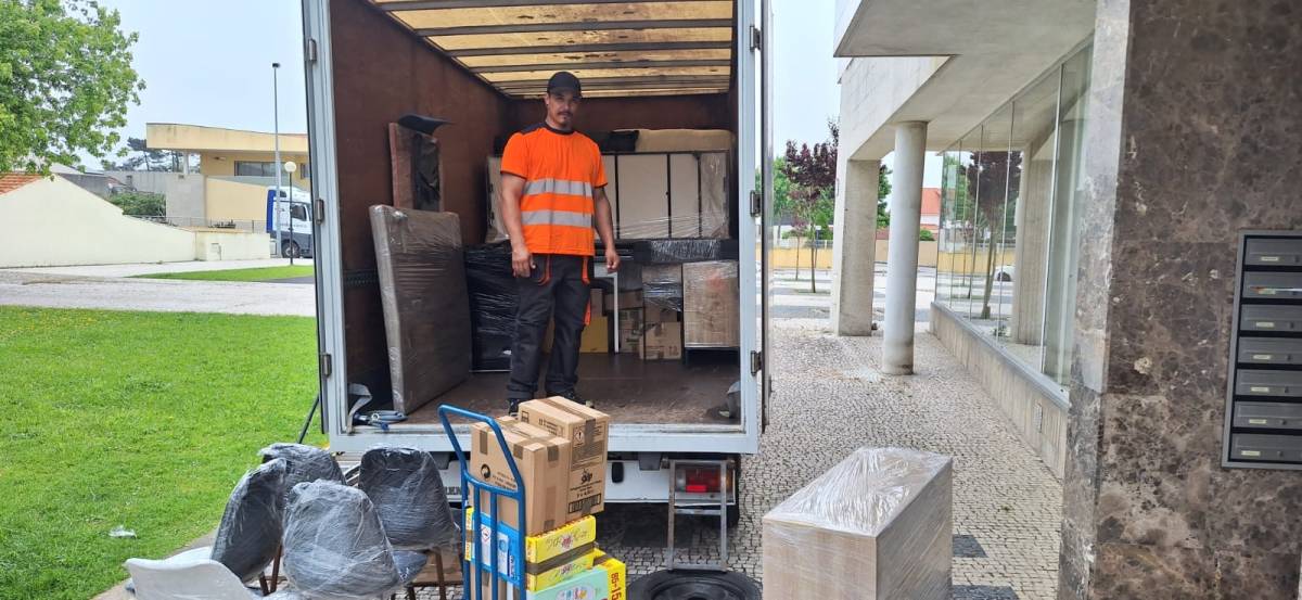 Gato Preto - Transportes, Mudanças e Pequenos Reparos Domésticos - Póvoa de Varzim - Entregas e Estafetas