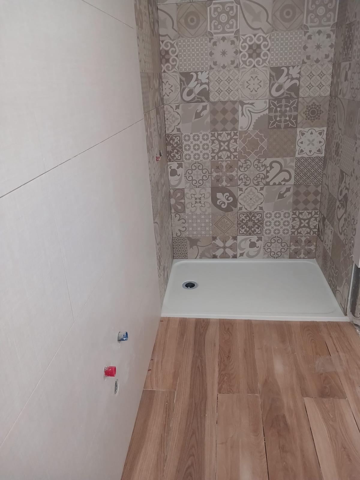Francisco dos Reis - Almada - Roof Installation or Replacement