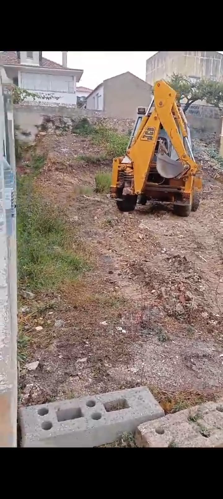 Elopes Engenharia, construção e remodelação - Lisboa - Corte e Aparação de Relvado