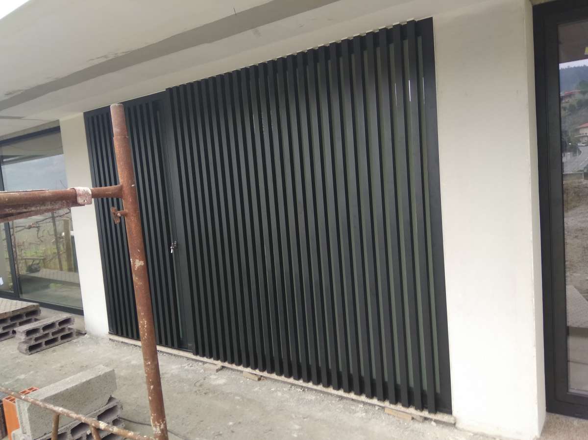 Carlos - Guimarães - Railing Installation or Remodel