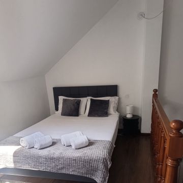House sitting - Chaves - House Sitting