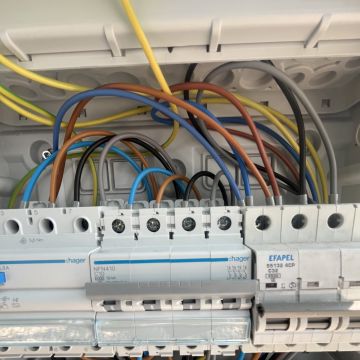 GS ENERGY - Alenquer - Reparação de Interruptores e Tomadas