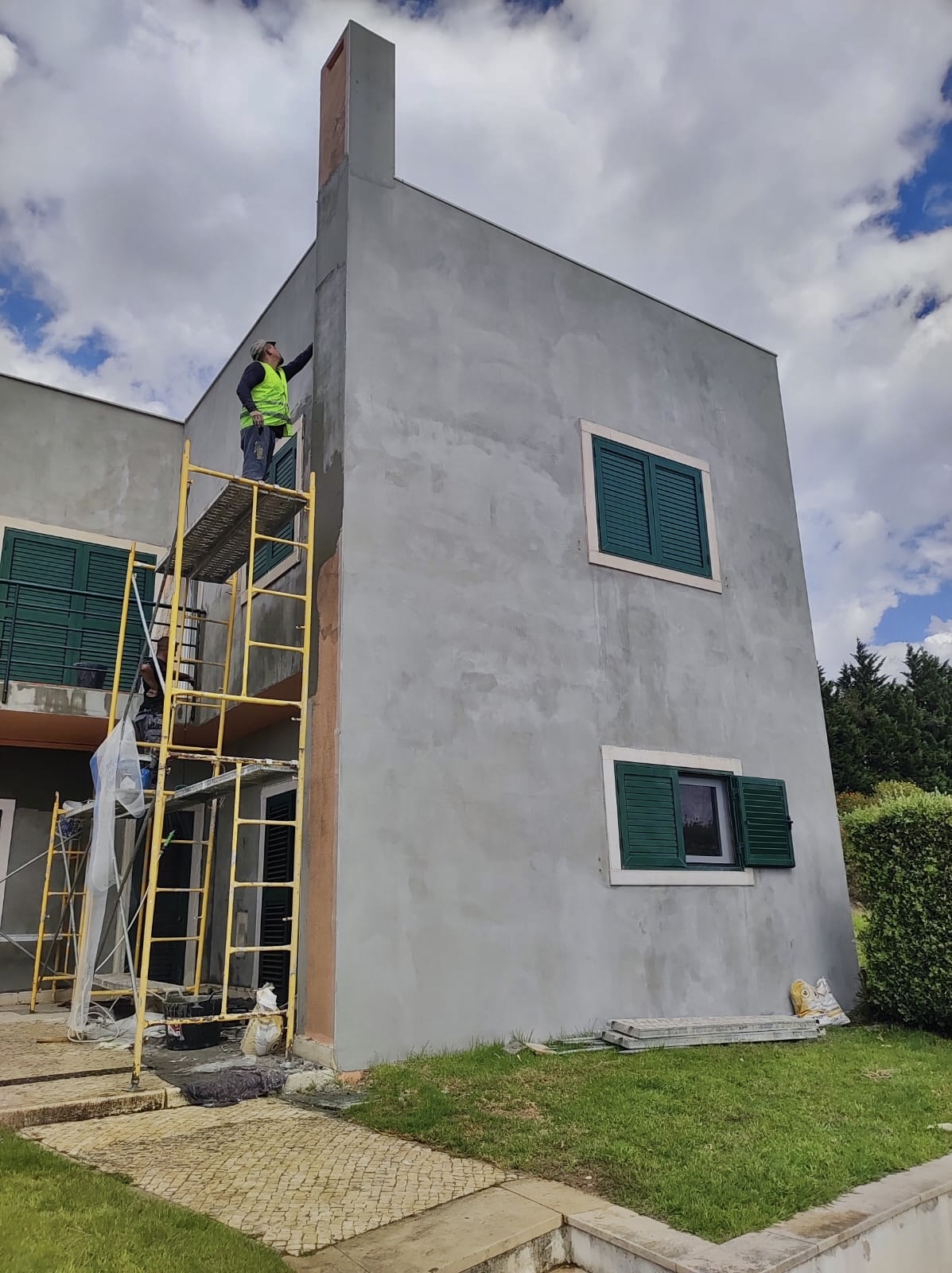 Luciano - Oeiras - Schrank reparieren