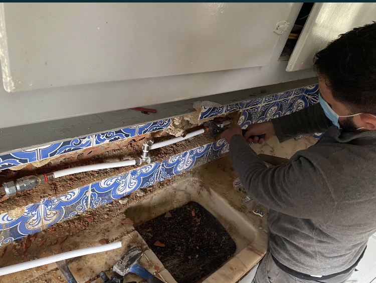 Repax Canalizações - Loures - Instalación de tuberías de fontanería