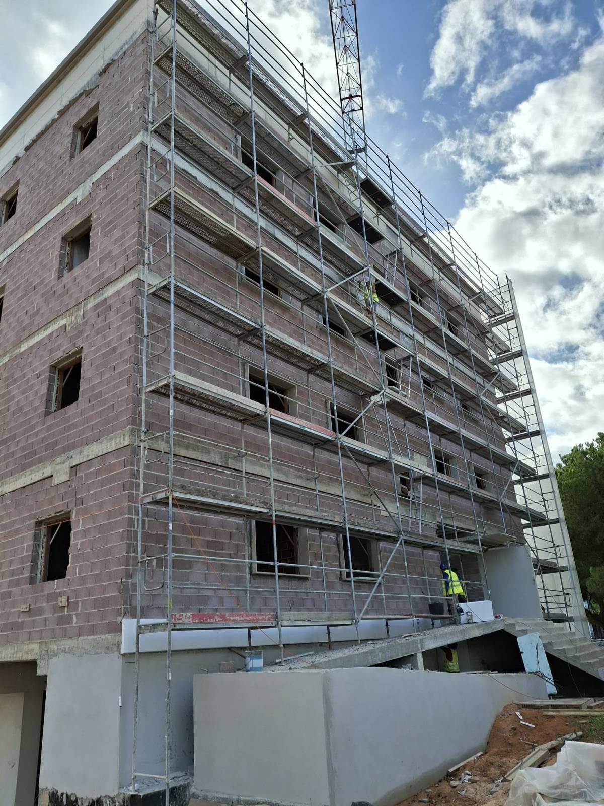 Década de Certezas - Faro - Construção de Parede Interior